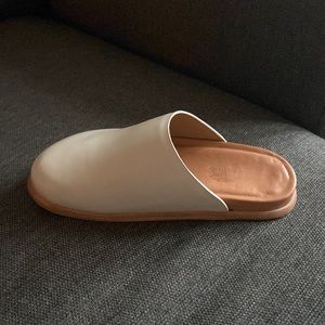 Brand New Wal & Pai Clogs